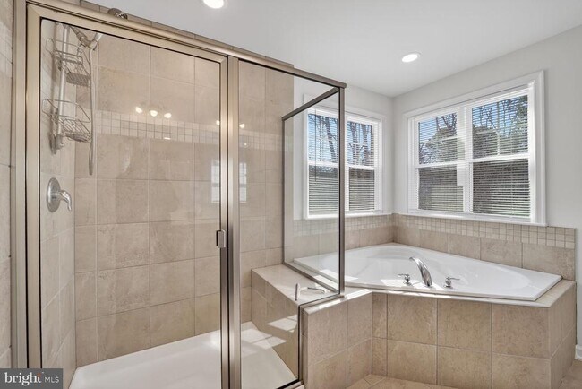 Building Photo - 111 Touhey Dr