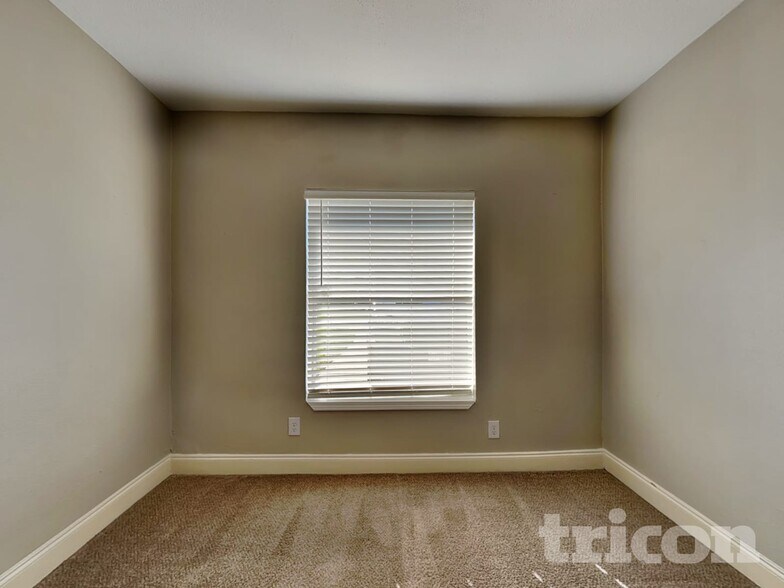 Building Photo - 1438 Peach Spring Dr