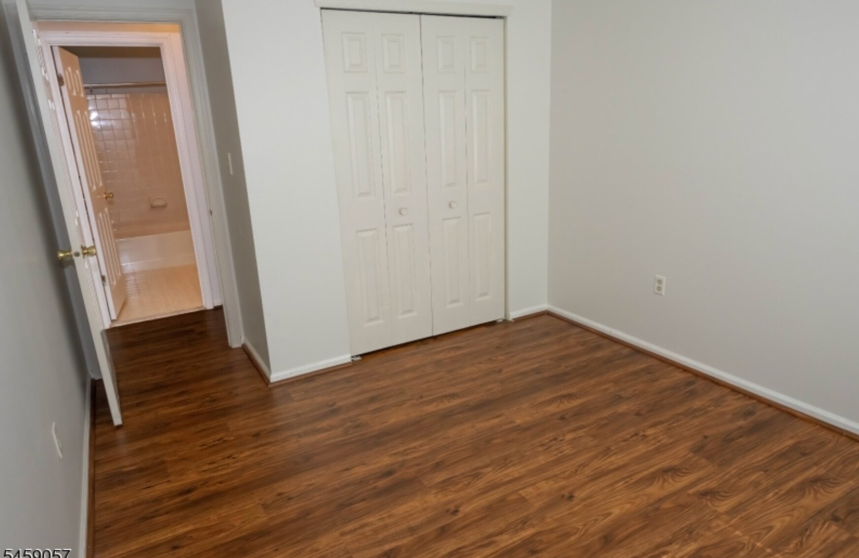 Building Photo - 128 Arbor Way