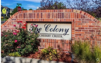 Building Photo - Stunning 2 bed 2 bath Condo in Aurora