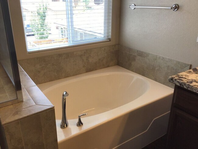 Building Photo - 6735 Russian Thistle Drive