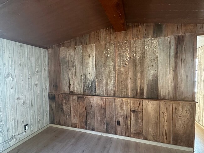 Building Photo - 450 Harmon Ln