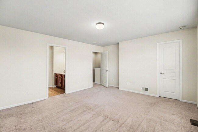 Building Photo - 27902 Hopkins Dr