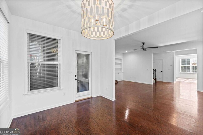 Building Photo - 4228 Laurel Creek Ct SE