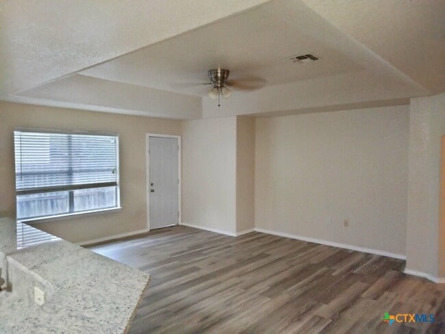 Building Photo - 3413 Rob Roy St