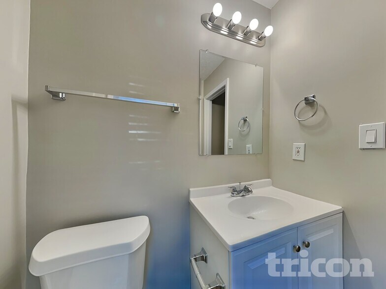 Building Photo - 80 Windsong Ct