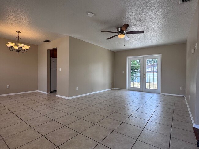 Building Photo - Charming 2BR/1BA Home in Casselberry