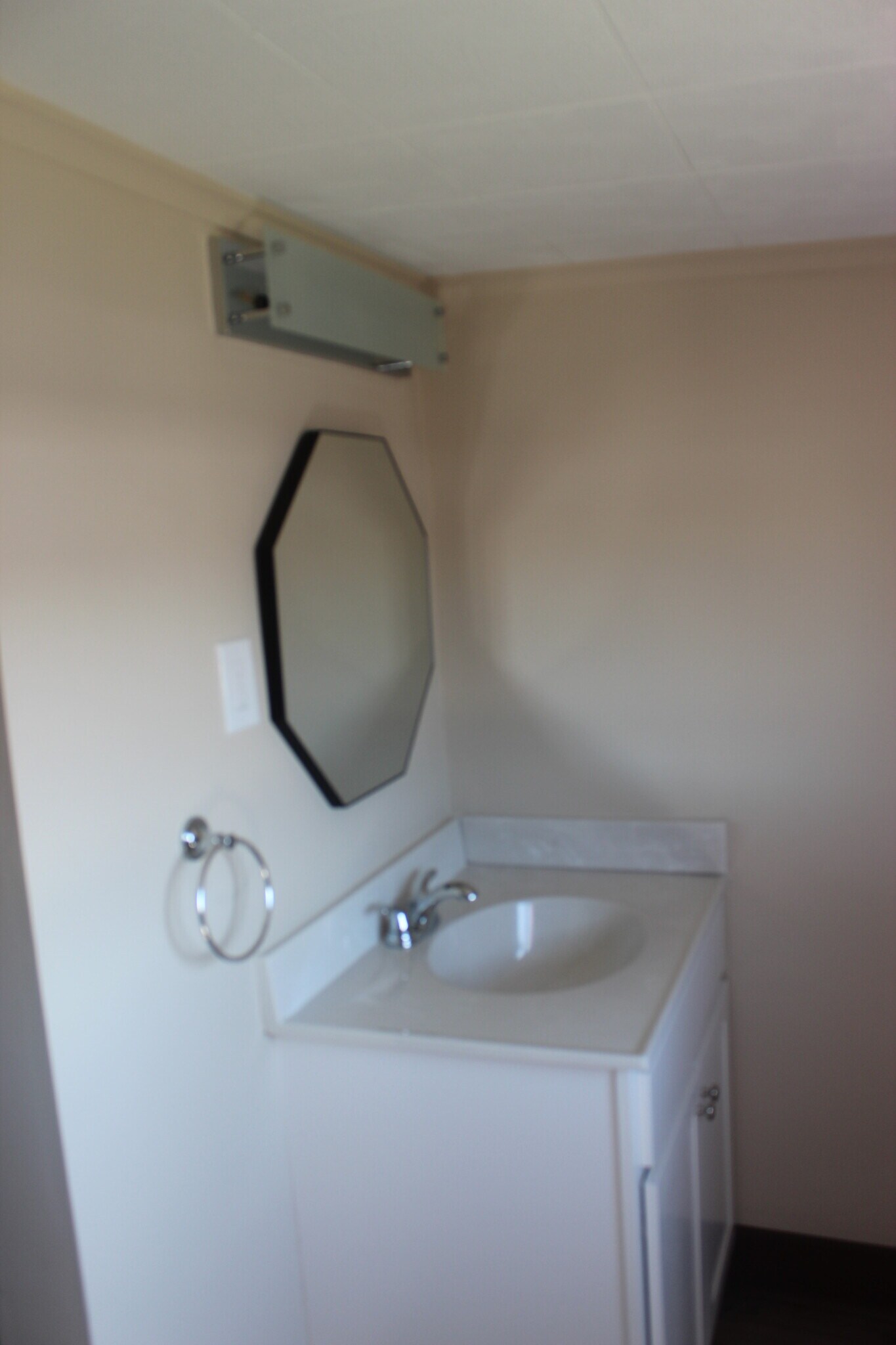 Bathroom - 66 Front St