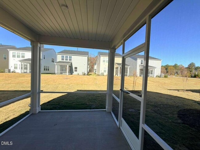 Building Photo - 2008 English Saddle Ln