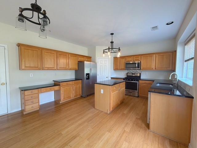 Building Photo - 1805 Montcliff Dr