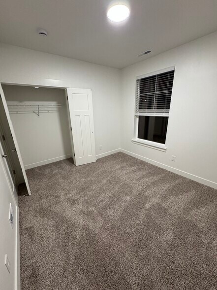Room 1 - 874 N Hemsworth Way