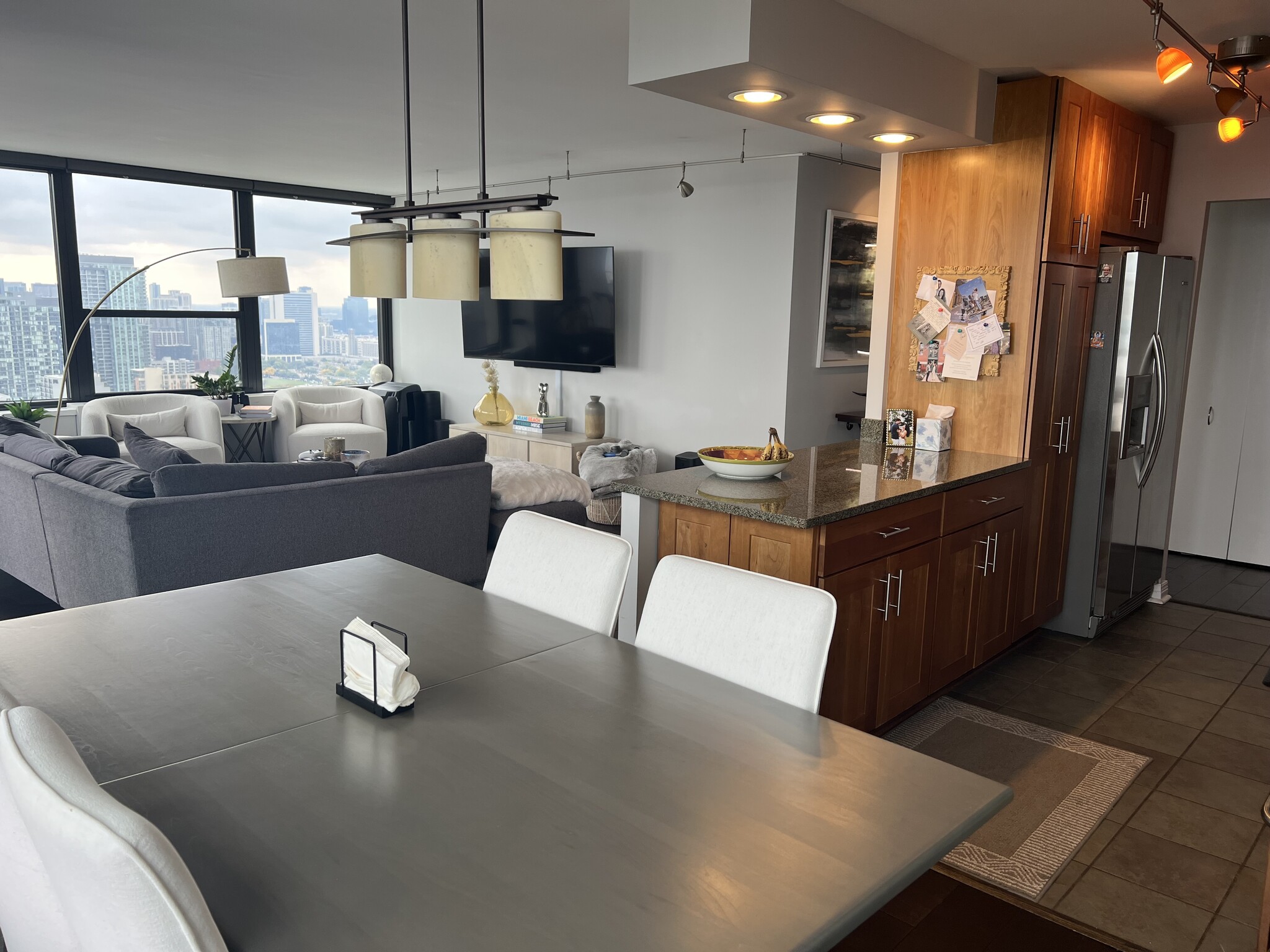 Building Photo - 1560 N Sandburg Ter