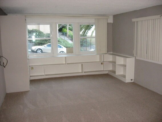 living area - 3504 Columbia St