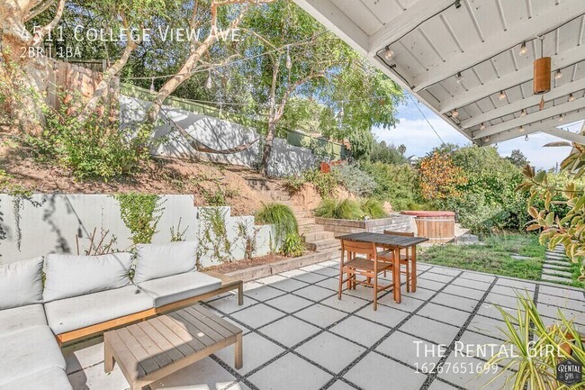 Building Photo - Bright & Breezy Eagle Rock Hideaway | 2 Be...