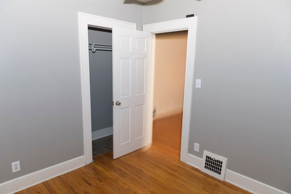 Bedroom 1 - 31 Clarendon St