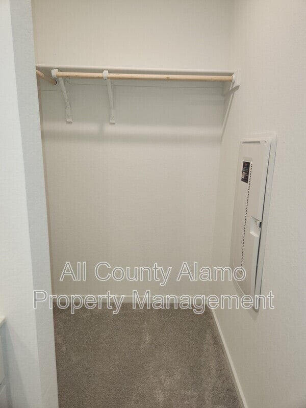 Building Photo - 6616 Dali Bnd