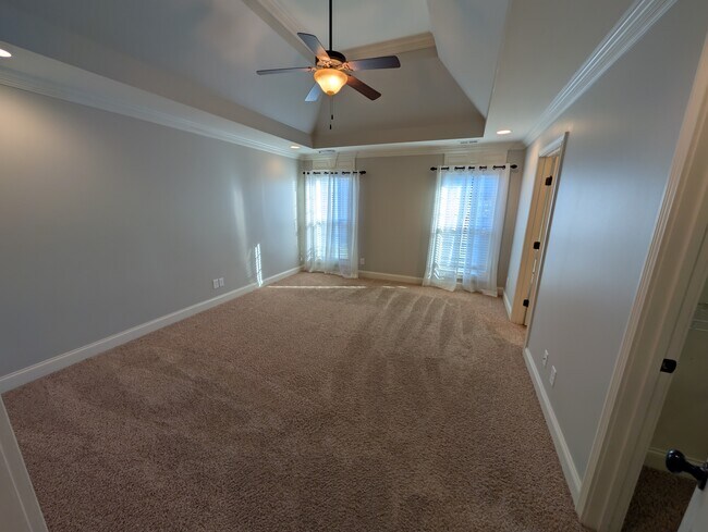 Building Photo - 903 Tanager Pl