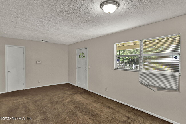 Building Photo - 7063 Wonderland Ct