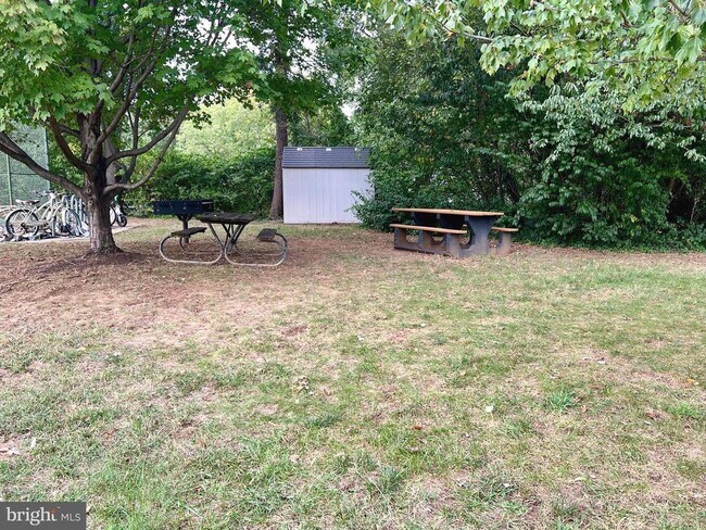 Building Photo - 118 Roberts Ln