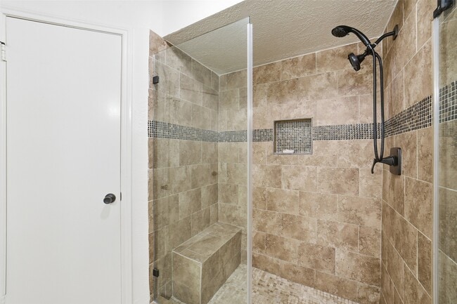 Building Photo - 1914 Abby Aldrich Ln