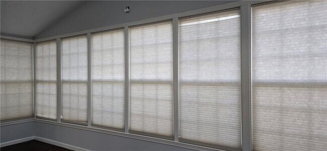 Building Photo - 1478 Grovehurst Way