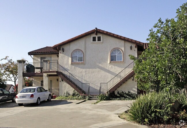 Primary Photo - Felicita Gardens