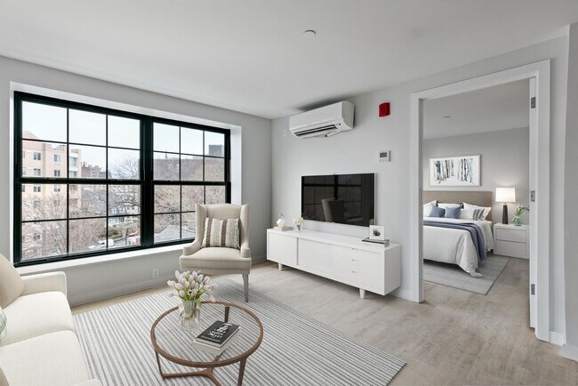 Building Photo - 10 Soden St