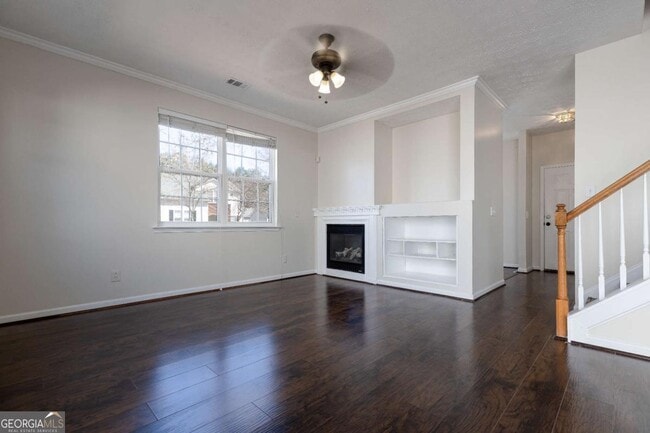 Building Photo - 317 W Oaks Trail