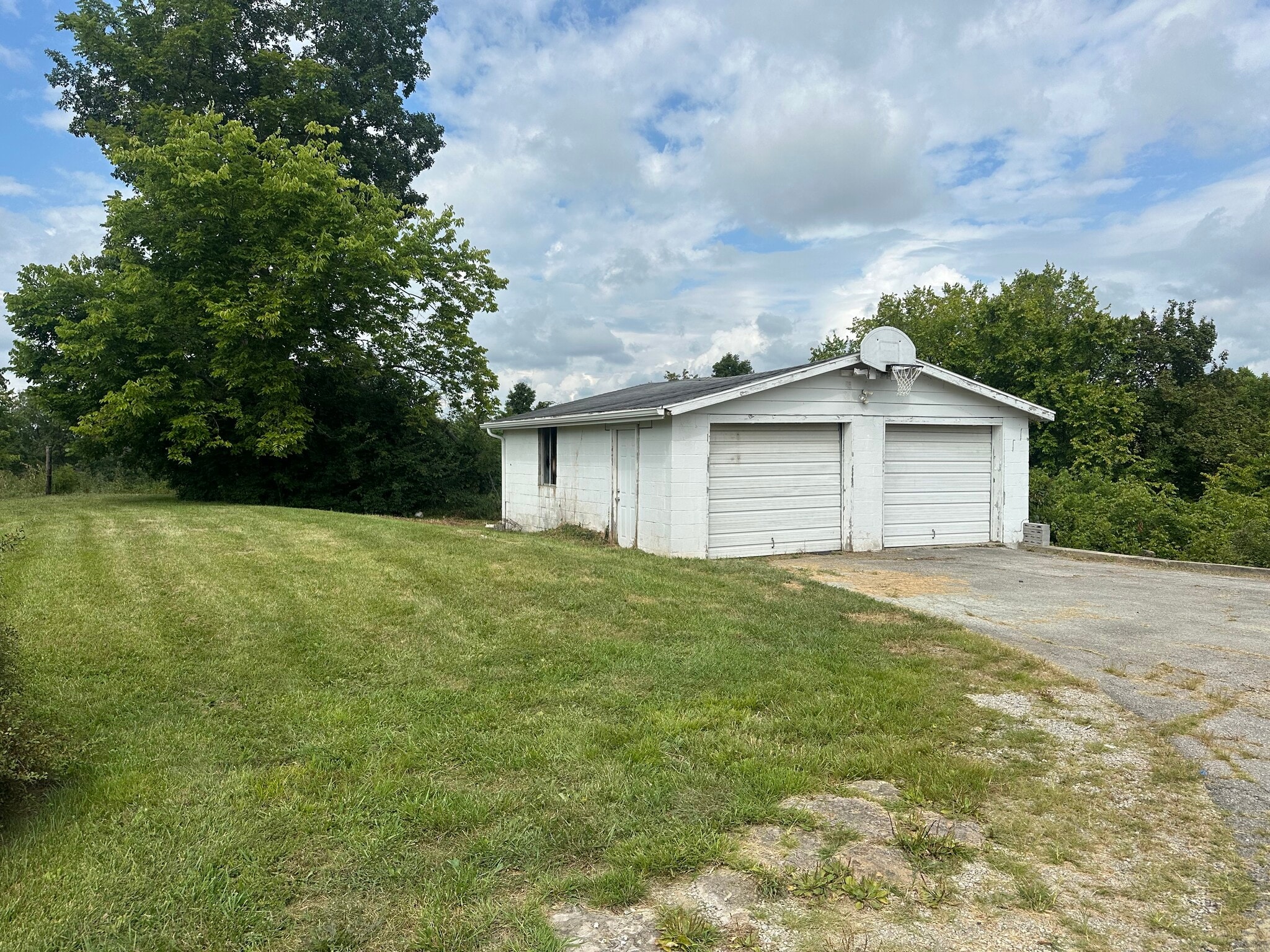 Building Photo - 1612 Alton Station Rd