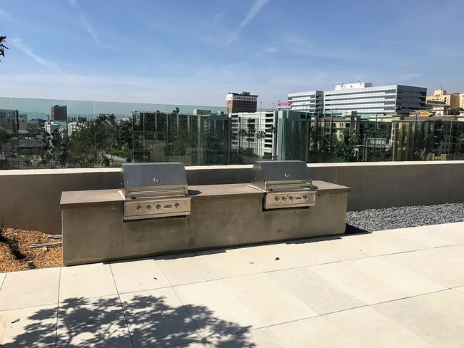 Building Photo - Luxury Executive Condo for Rent - DTLA