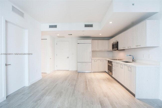 Building Photo - 55 SW 9th St