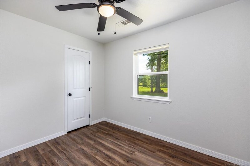 Building Photo - 850 N 4015 Rd