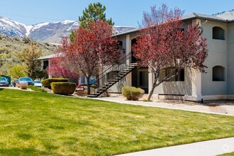 Building Photo - Silver Lake Apartments