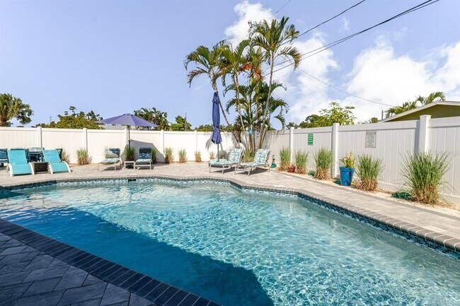 Building Photo - 6300 16th St S