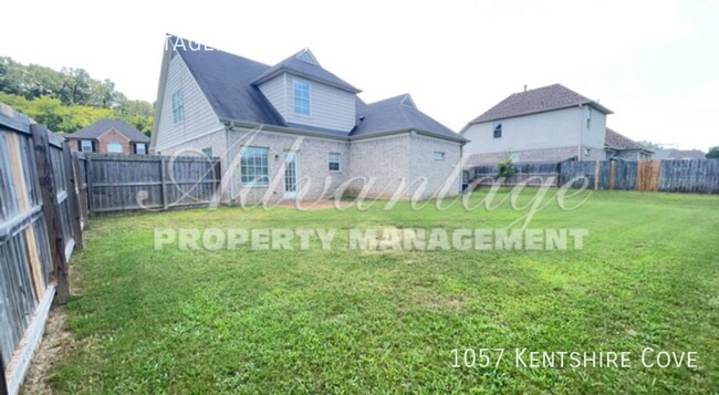 Building Photo - 1057 Kentshire Cove