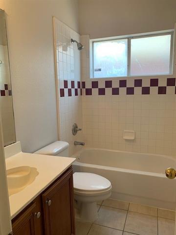 Building Photo - 2420 Cimmaron Dr