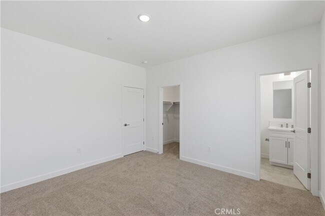 Building Photo - 11647 Saddleback Dr