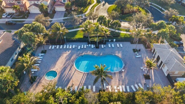 Building Photo - 6024 SE Crooked Oak Ave