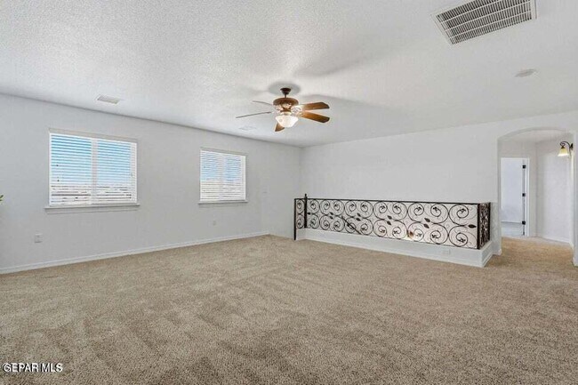Building Photo - 520 Gomez Rd