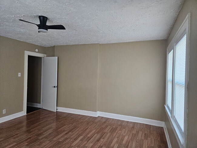 Building Photo - 4515-4517 N College Ave