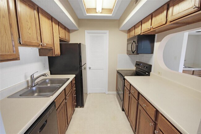 Building Photo - 326 Shirley Ridge Dr