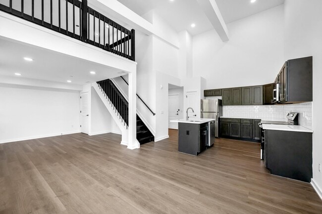 Building Photo - 315 Railroad Ave