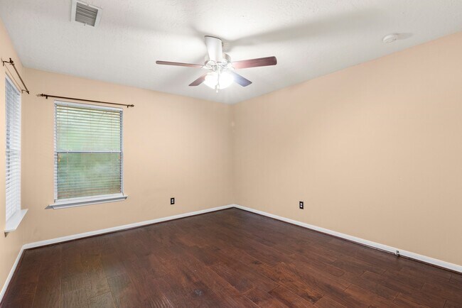 Building Photo - 70 Harvest Wind Pl