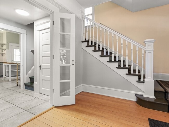 Building Photo - 5 bedroom, 2 bath in North Portland - Bois...