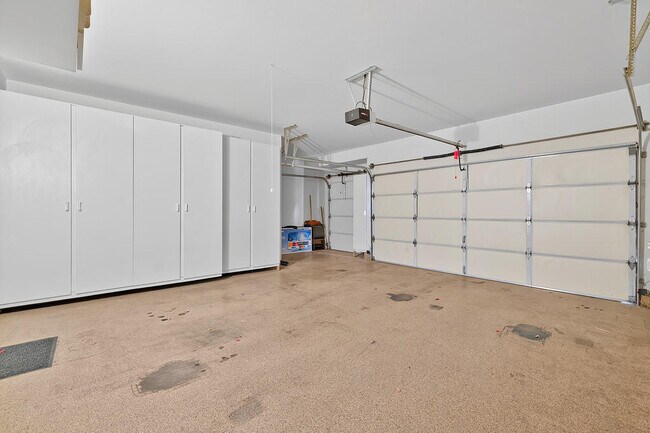 Building Photo - 128 Kavenish Dr