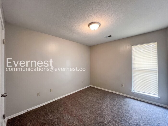 Building Photo - 6420 Sandhurst Rd