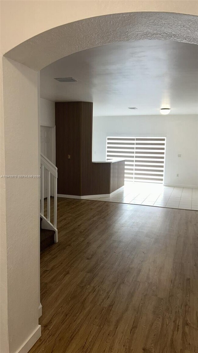 Building Photo - 10740 NW 83rd St