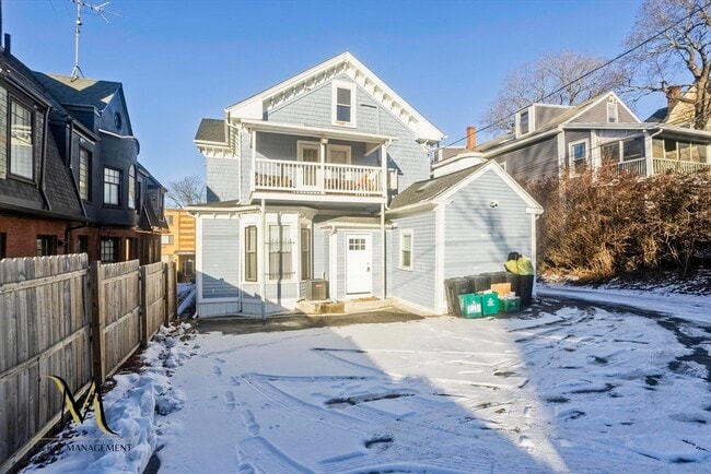 Building Photo - 78 Elm St