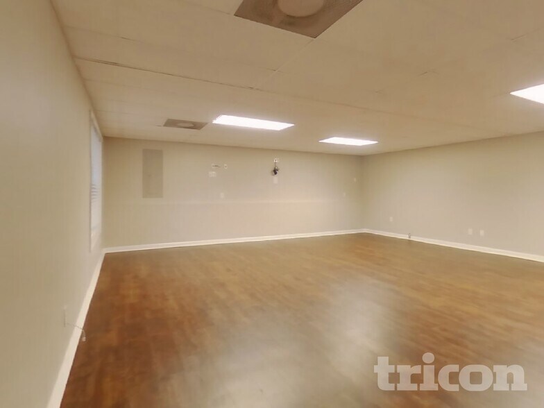 Building Photo - 8870 Mae Ct