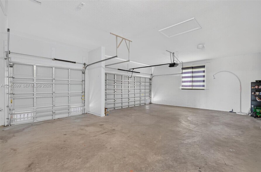 Building Photo - 20943 SW 133rd Ave
